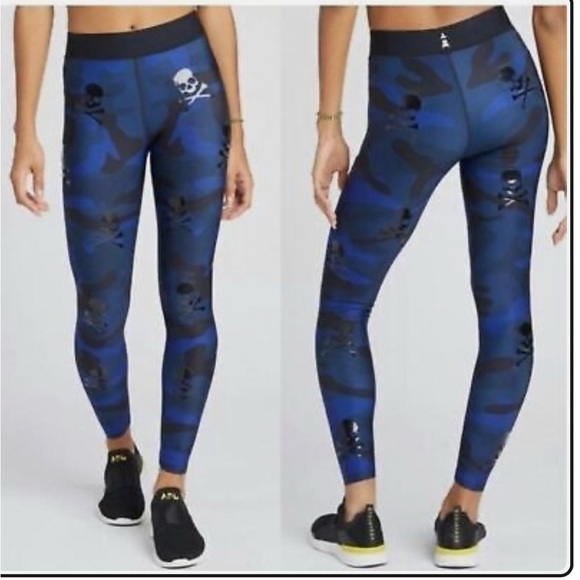 ultracor Pants - Women’s SoulCycle X UltraCor Black/ Blue Camo Skull Print Ankle Leggings: Size S